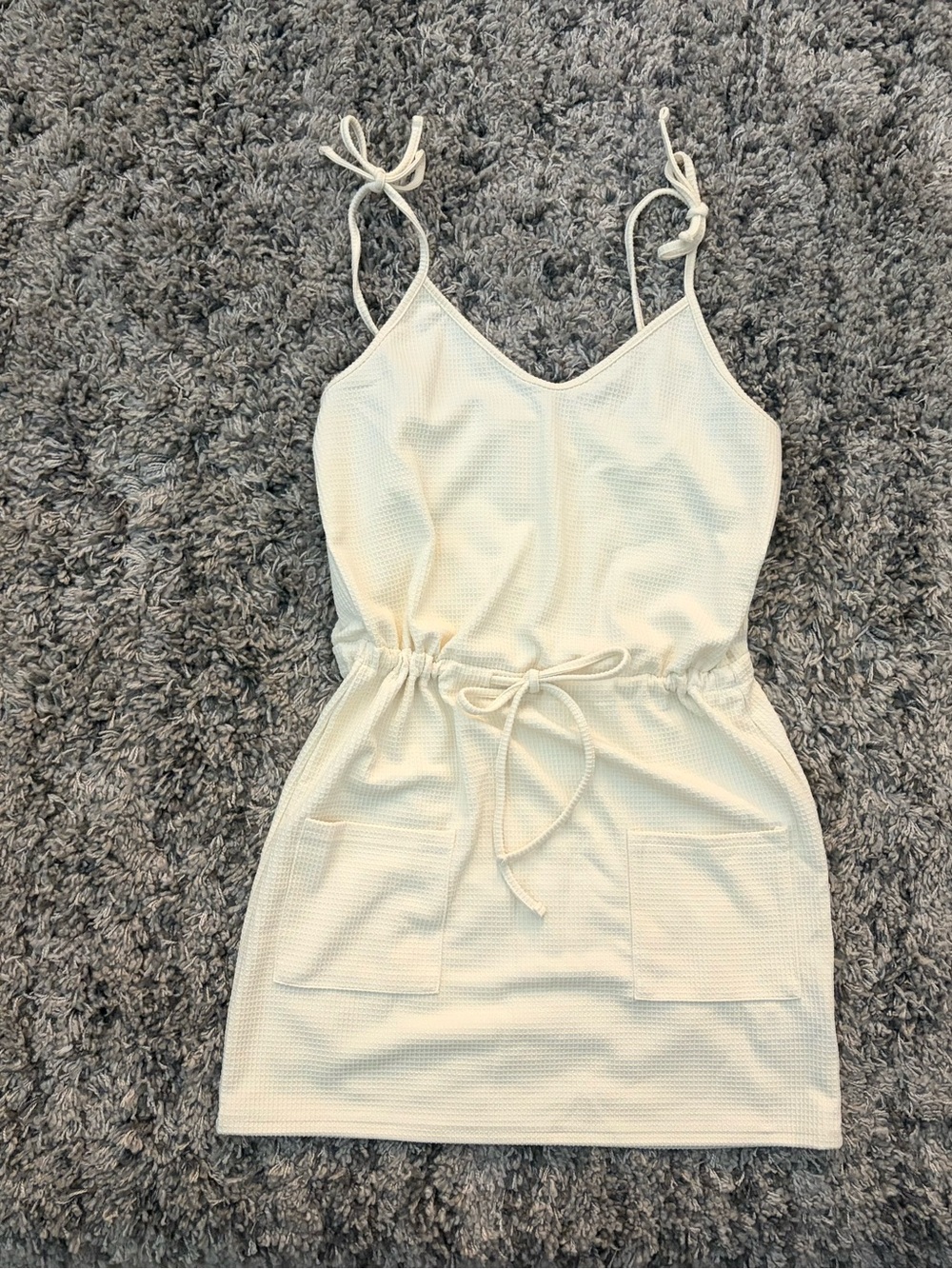 🍦NWOT SHEIN Cream Tie-String Midi Sundress